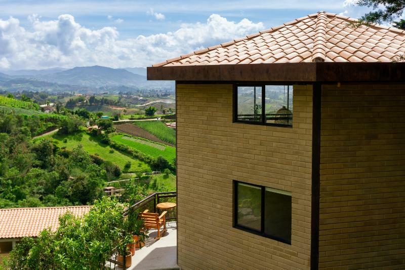 Cannua Hotel